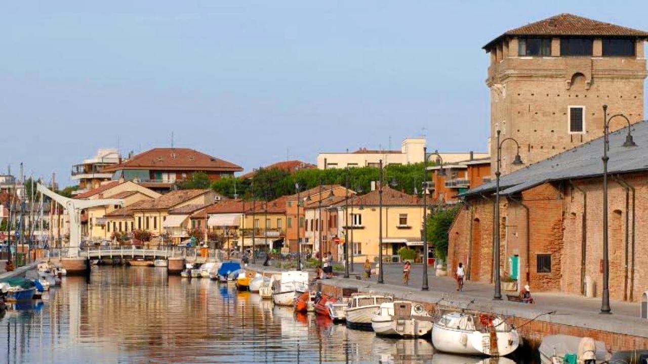 Hotel Palladio B&B Cervia Exteriör bild